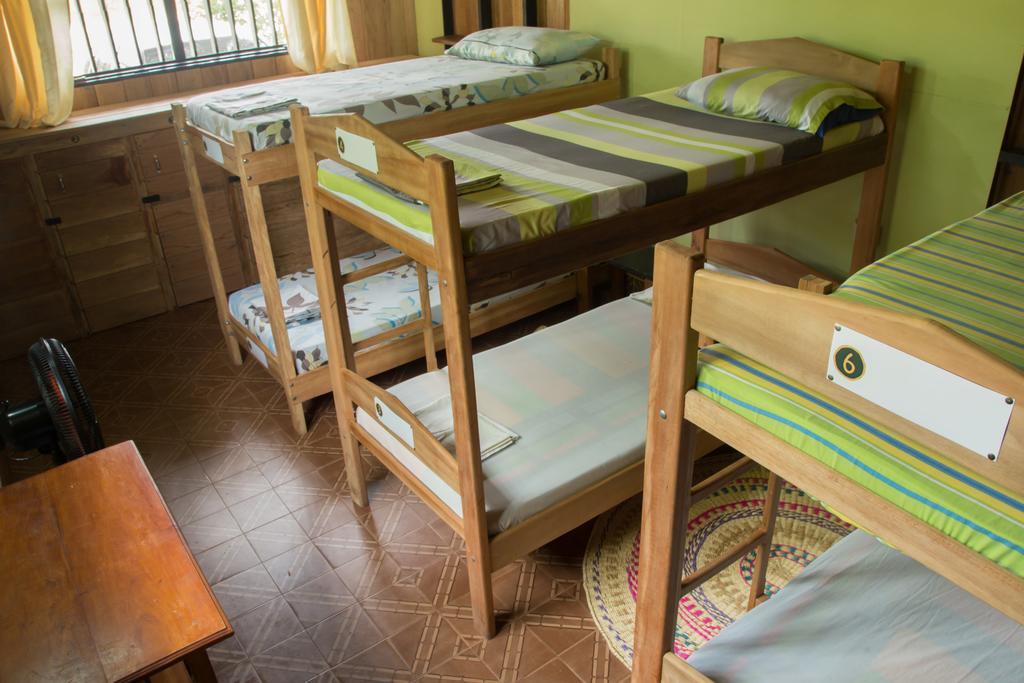 Hostel Casa De Las Palmas Tours Leticia Kültér fotó